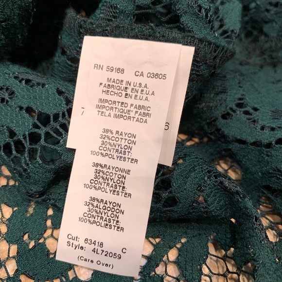 ♠️Gorgeous Lace Top♠️ - Picture 6 of 6